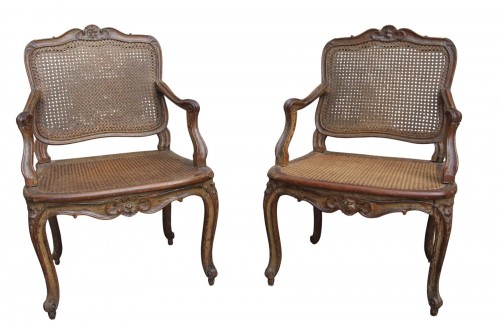 Paire de fauteuils cannés Louis XV, estampillés Etienne Meunier