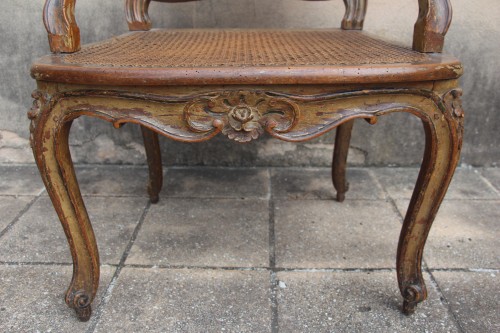 Antiquités - Paire de fauteuils cannés Louis XV, estampillés Etienne Meunier