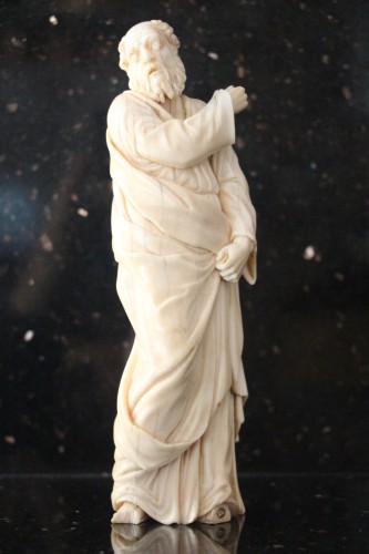 Apôtre en ivoire, Rome XVIIIe siècle - Art sacré, objets religieux Style Louis XV