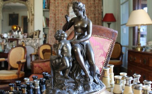 Sculpture Sculpture en Bronze - Groupe en bronze "Vénus et Cupidon" XVIIIe siècle