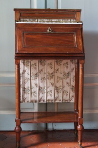 Small Louis XVI secretaire