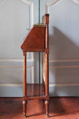 Petit secrétaire époque Louis XVI - Mobilier Style Louis XVI