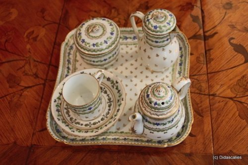 Céramiques, Porcelaines  - Service dit "égoïste", Manufacture de Paris, XVIIIe siècle