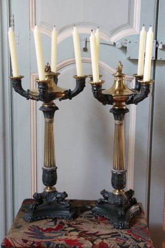 Paire de candélabres en bronze, époque Restauration