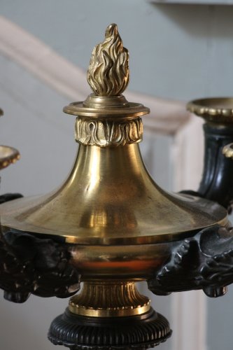 Antiquités - Paire de candélabres en bronze, époque Restauration