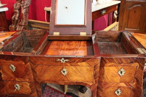 Mobilier Coiffeuse - Coiffeuse marquetée d'époque Louis XV, estampillée Lapie