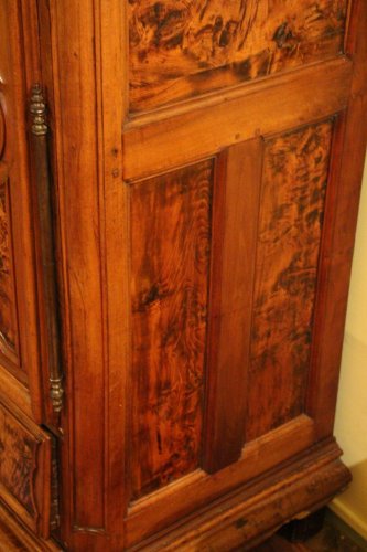 Régence - Armoire bressanne XVIIIe siècle