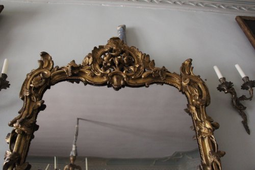 Miroirs, Trumeaux  - Miroir en bois doré époque Louis XV, XVIIIe siècle