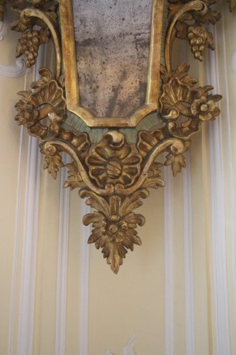 Miroir en bois doré, Venise, XVIIIe siècle - Miroirs, Trumeaux Style Louis XVI