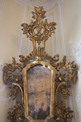 Miroirs, Trumeaux  - Miroir en bois doré, Venise, XVIIIe siècle