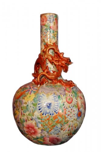 Vase en porcelaine aux mille fleurs et au dragon, Chine XIXe siècle