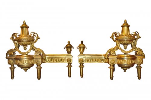 Paire de chenets en bronze doré, époque Louis XVI