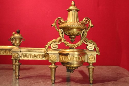 Paire de chenets en bronze doré, époque Louis XVI - Objet de décoration Style Louis XVI