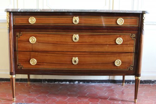 Commode en bois de rose et citronnier, estampillée CRAMER,Maître en 1771 - Mobilier Style Louis XVI