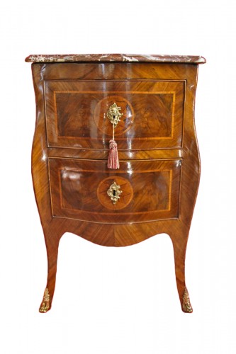 Commode d'entre-deux, époque Louis XV, Grenoble