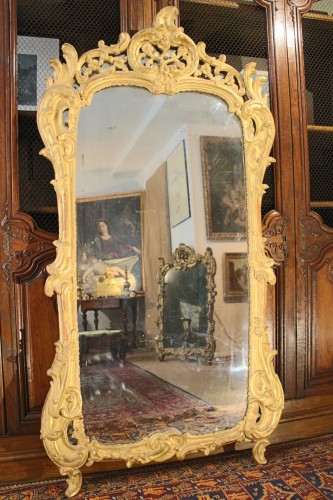 Miroirs, Trumeaux  - Miroir en bois doré, Provence XVIIIe siècle