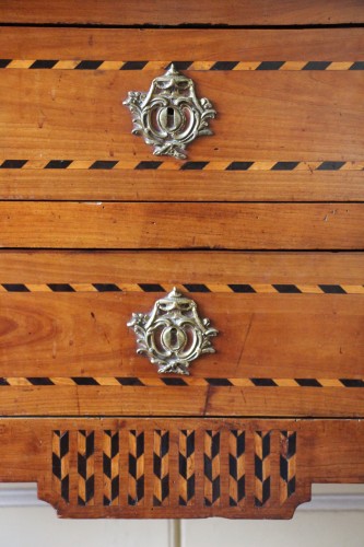 Antiquités - Commode sauteuse provençale en merisier, époque Louis XVI