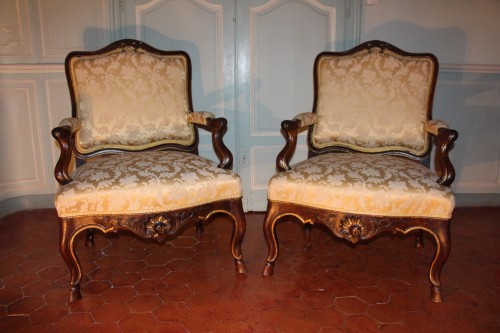 Régence - Paire de fauteuils à la reine, première moitié du XVIIIe siècle