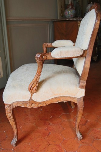 Antiquités - French Suite of four flat back fauteuils  &quot; la Reine&quot;, eighteenth century