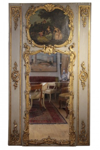 Trumeau de boiserie, richement sculpté de bois dorés, époque Louis XV