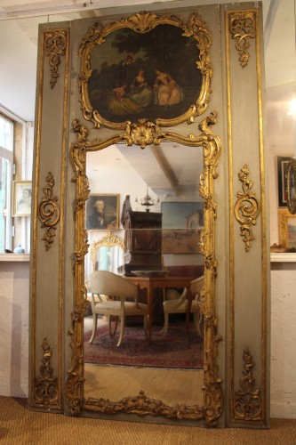 Trumeau de boiserie, richement sculpté de bois dorés, époque Louis XV - Miroirs, Trumeaux Style Louis XV