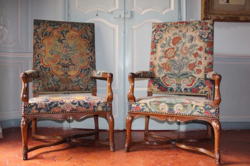 Suite de six fauteuils d'apparat, Ile de France XVIIIe - Sièges Style Régence
