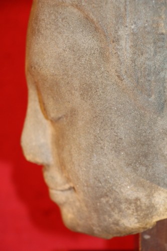 Antiquités - Tête de Bouddha en pierre volcanique, Art Khmer XVIe-XVIIIe siècle