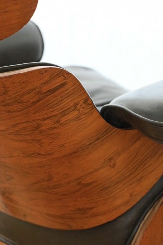 Années 50-60 - Fauteuil lounge chair et son ottoman, Charles et Ray Eames, Fabricant Herman Miller,