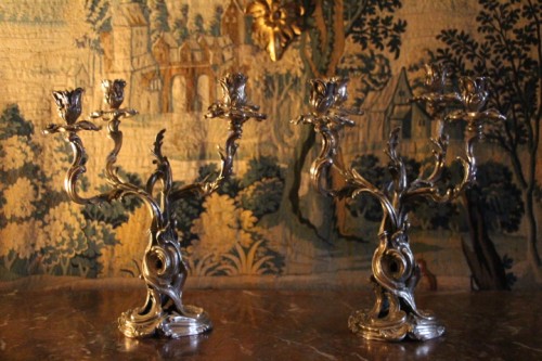 Paire de candélabres en bronze argenté, 1ere moitié du XIXe siècle - Luminaires Style Louis-Philippe