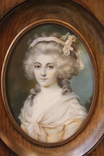 XVIIIe siècle - Portrait présumé de Madame Elisabeth, Miniature sur ivoire fin du XVIIIe siècle