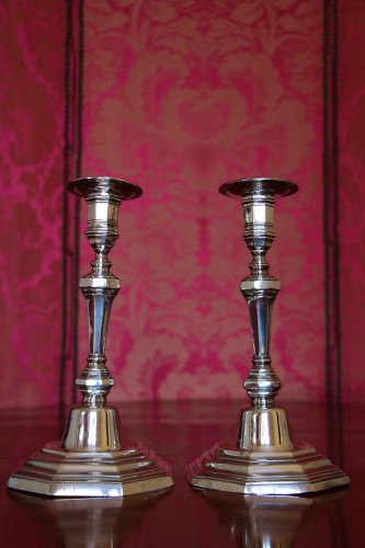 Candlesticks in solid silver, hallmark letter H crowned, signed F.F, 18th century - Antique Silver Style French Regence