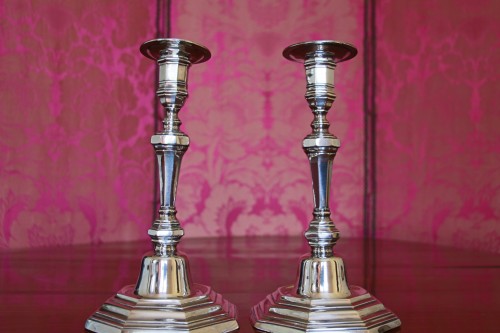 silverware & tableware  - Candlesticks in solid silver, hallmark letter H crowned, signed F.F, 18th century