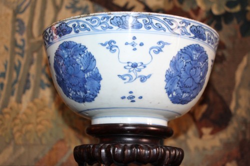Grand bol à offrande, Famille bleue, Chine, XVIIIe siècle - Arts d