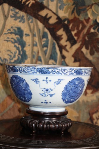 XVIIIe siècle - Grand bol à offrande, Famille bleue, Chine, XVIIIe siècle