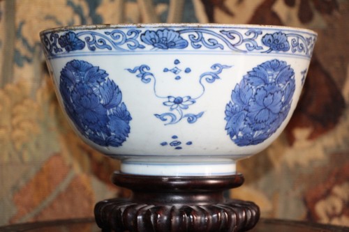 Grand bol à offrande, Famille bleue, Chine, XVIIIe siècle - 