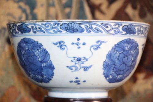  - Grand bol à offrande, Famille bleue, Chine, XVIIIe siècle