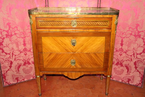 Mobilier Commode - Commode d'entre deux en bois de placage, époque Louis XVI