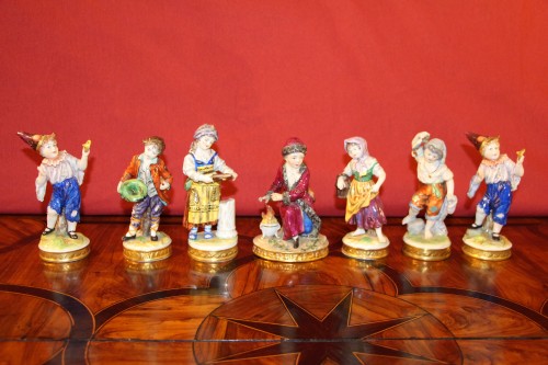 Ensemble de 7 personnages en porcelaine de Saxe, XIXe siècle - Céramiques, Porcelaines Style Napoléon III