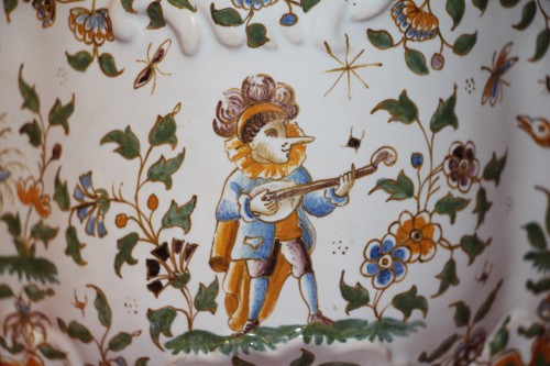 Céramiques, Porcelaines  - Bouquetieres en faïence de Moustiers signées "LS", XIXe siècle