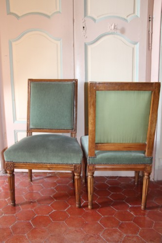 Antiquités - Paire de chaises "coin-de-feu", estampillée J. CHARTIER