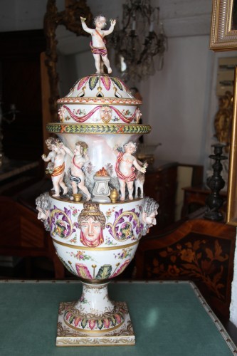 Perfume burner in porcelain of Capodimonte - Porcelain & Faience Style Restauration - Charles X