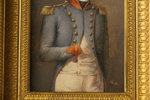 XIXe siècle - Napoléon Bonaparte en tenue militaire, miniature sur ivoire vers 1800