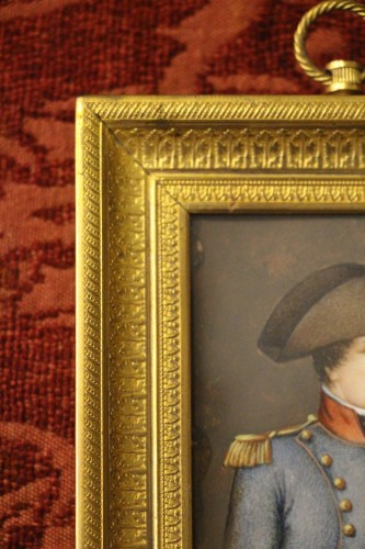 Antiquités - Napoléon Bonaparte en tenue militaire, miniature sur ivoire vers 1800