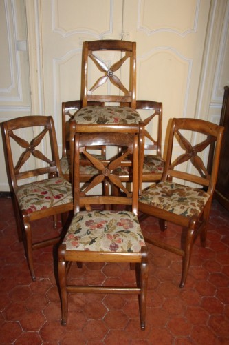 Suite de six chaises Charles X en noyer et loupe de frêne - Sièges Style Restauration - Charles X