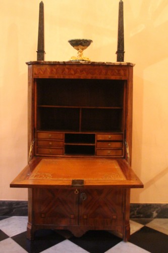 Mobilier Bureau et Secrétaire - Secrétaire d'époque Louis XVI en bois de placage 