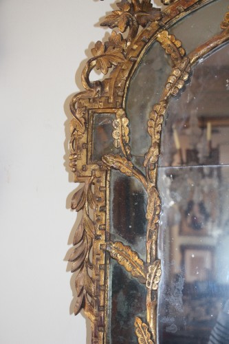 Antiquités - Grand miroir à parecloses, Angleterre XVIIIe siècle