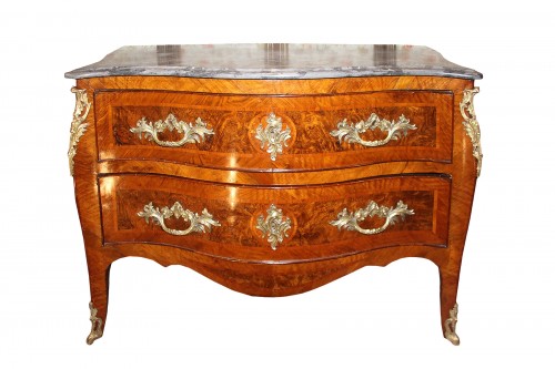 Curved Commode from Dauphiné, bronze with crown 1745, Louis XV period