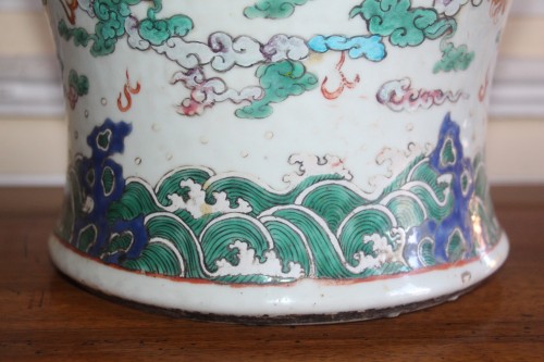 Antiquités - Vase aux dragons, porcelaine de chine XVIIIe