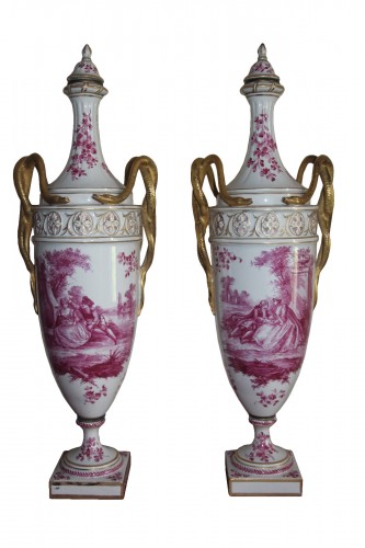 Paire de vases aux serpents en porcelaine de Damm, XIXe