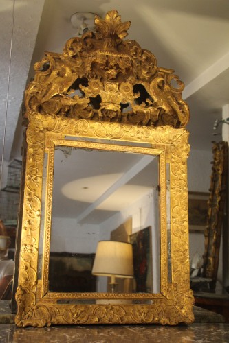 Miroir en bois doré à parcloses, époque Régence début du XVIIIe - Régence